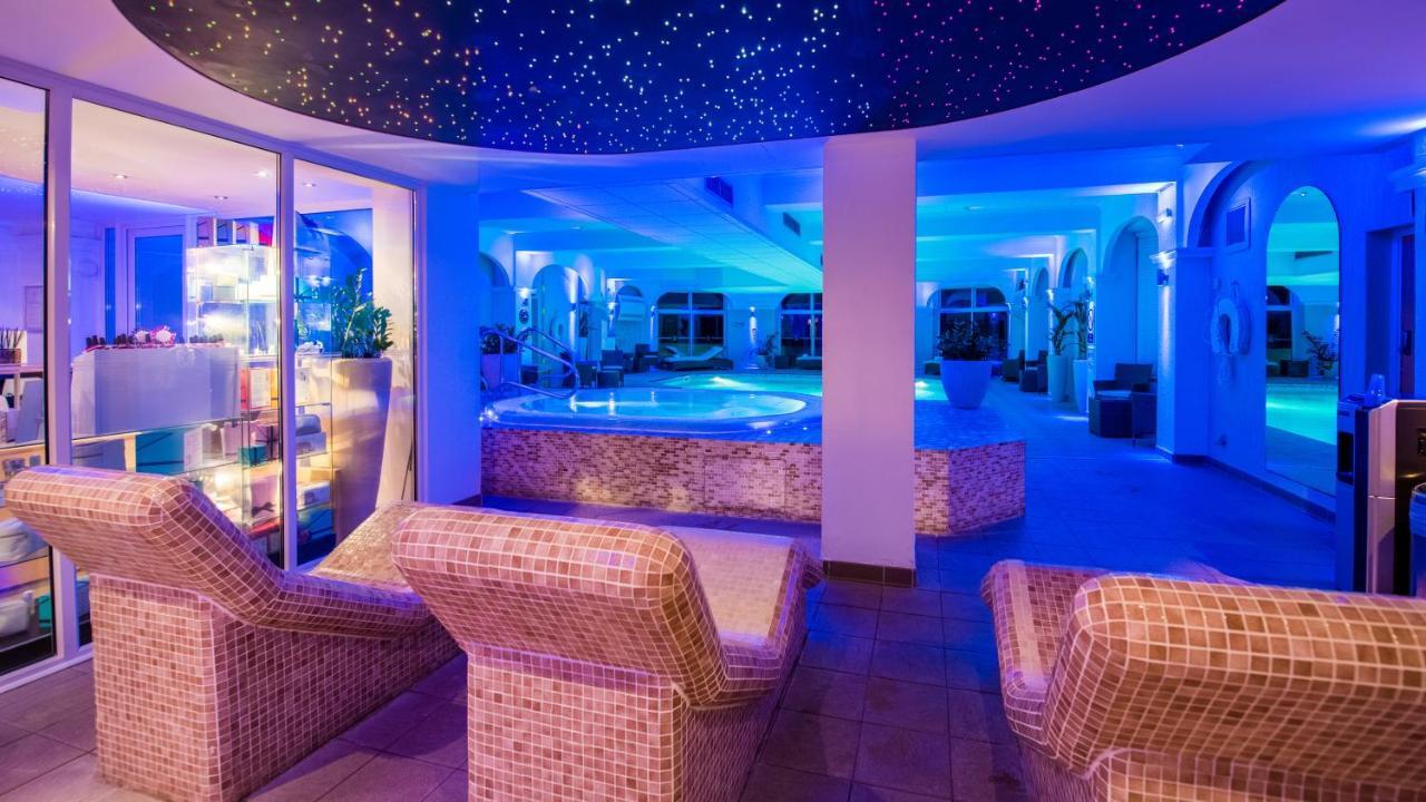 The Carlyon Bay Hotel And Spa St Austell Exterior photo